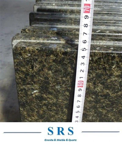 Přírodní žula Laminovaný Plný Bullnose Verde Ubatuba Santa Cecilia Granite